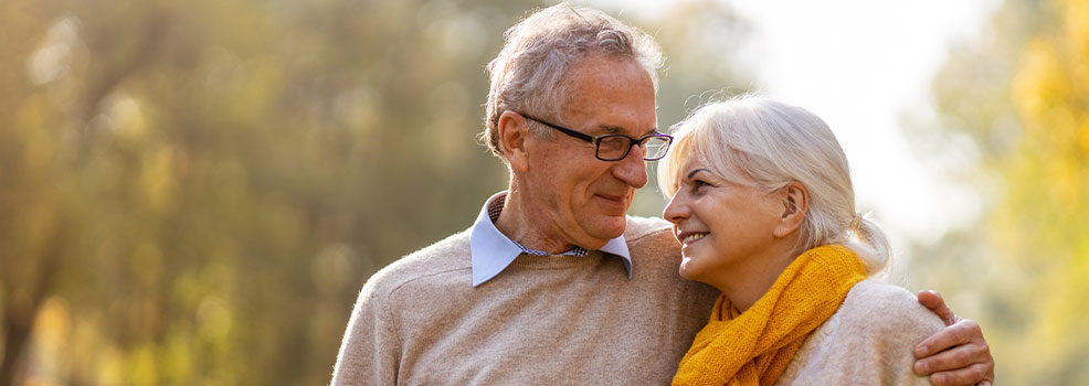 Pareja de adultos mayores