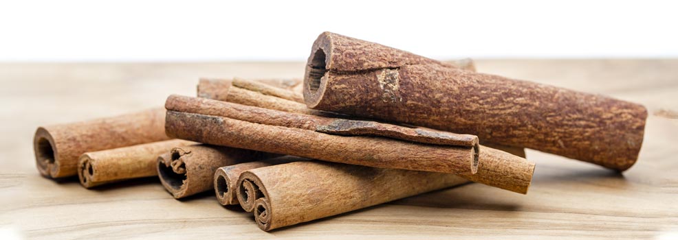 Ceylon cinnamon on table