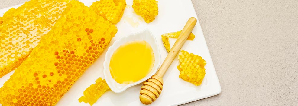 honeycomb on plate